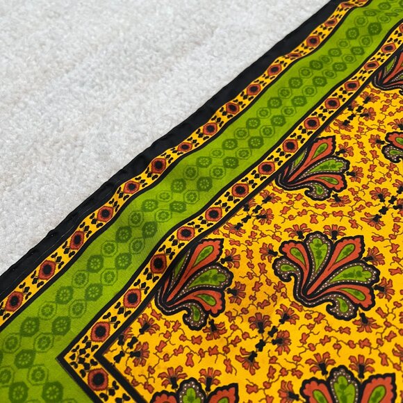 Vintage Echo Geometric Square Scarf - Picture 6 of 9